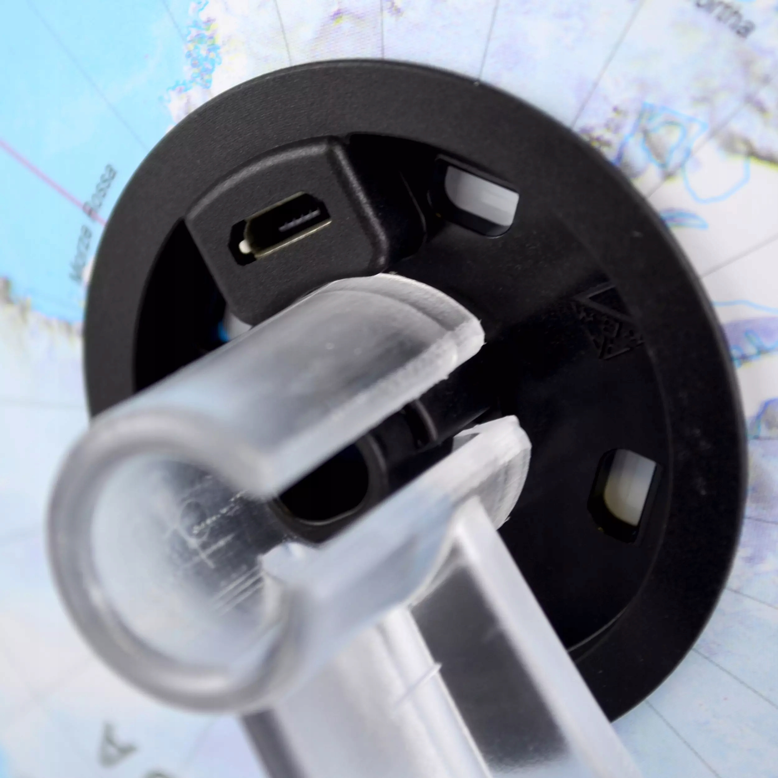 Energooszczędne oświetlenie LED i ładowanie USB