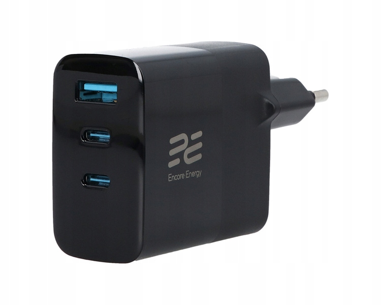 Trzy porty ładowania – USB-A i dwa USB-C dla wygody