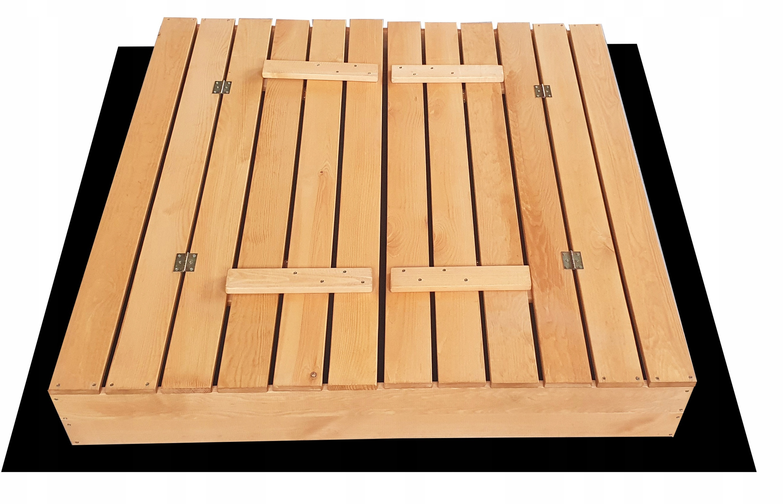 Wspaniała konstrukcja z zamykanymi ławeczkami