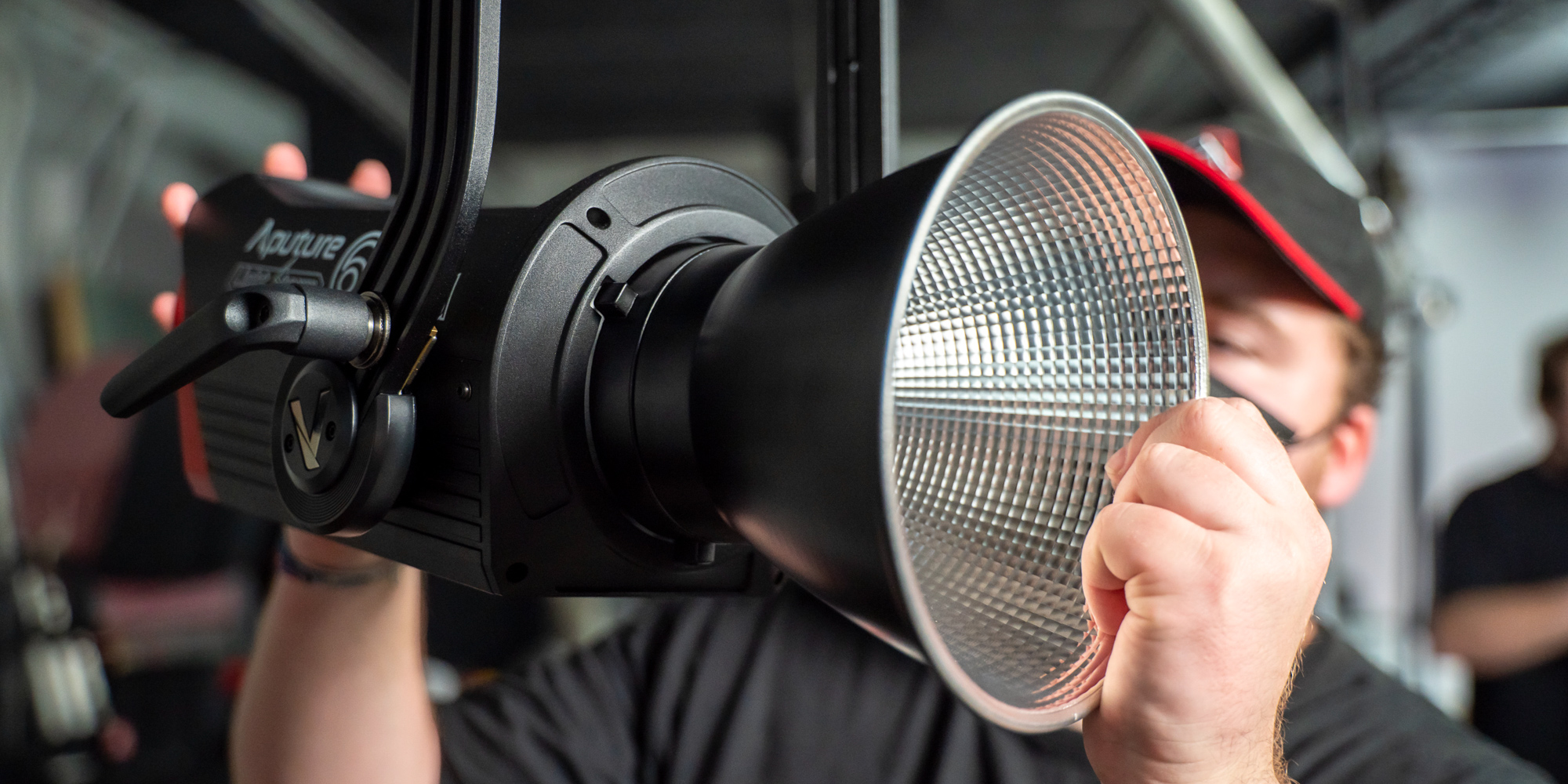 Lampa LED Aputure Light Storm LS 600d - V-mount - Standard Bowens
