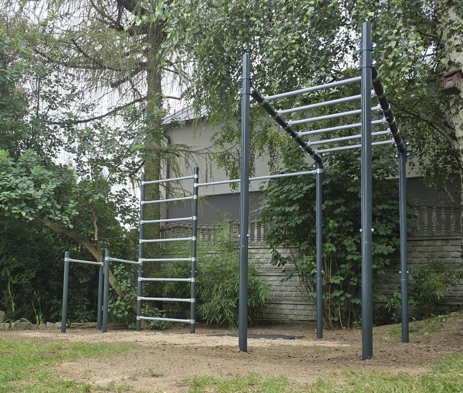 Poręcz Drążek ogrodowy do podciągania OCYNK Street workout UNDERFIT UF9879 – Idealny do treningów na świeżym powietrzu