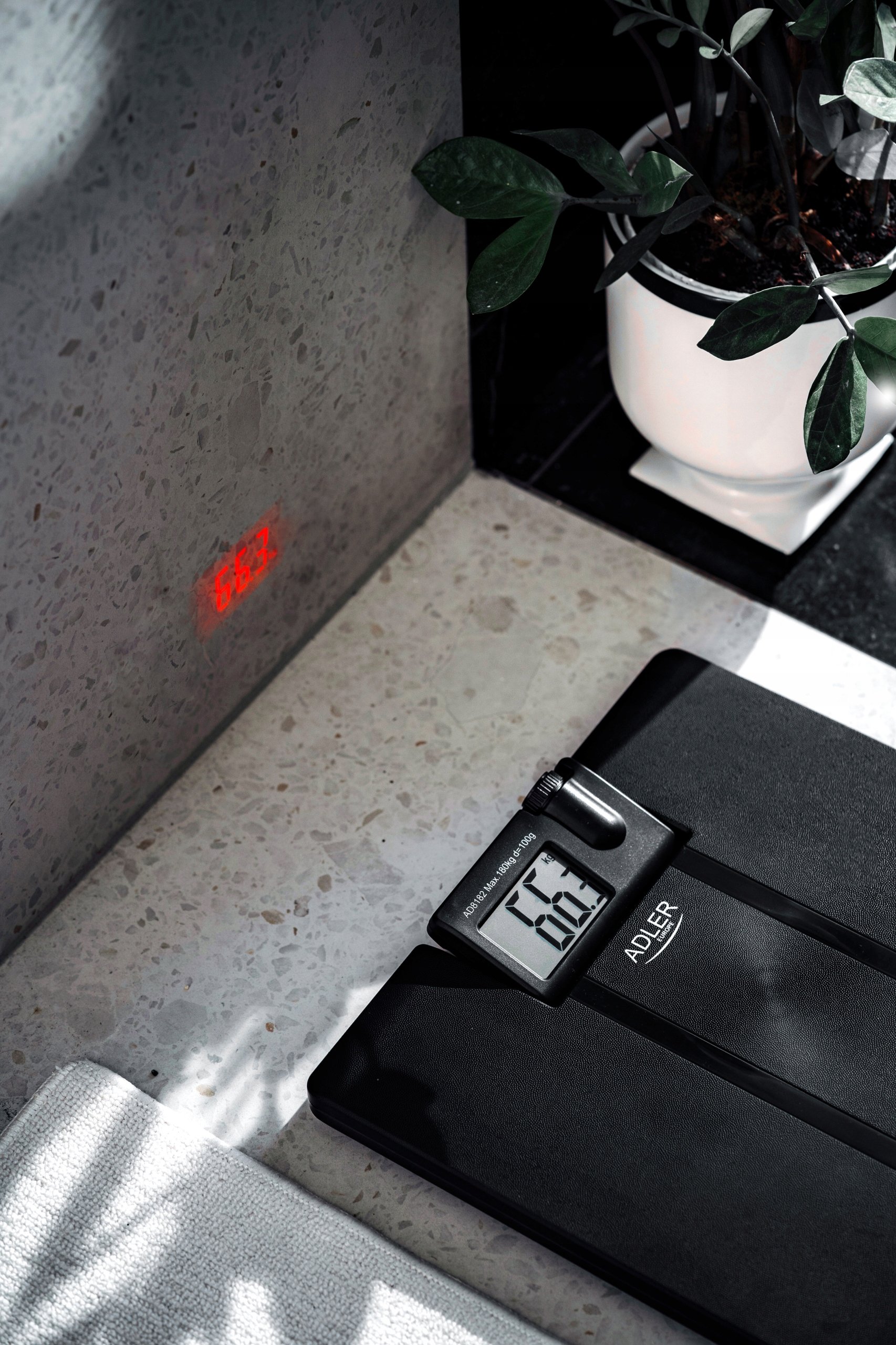 Elegancki design – Waga jako element dekoracyjny łazienki