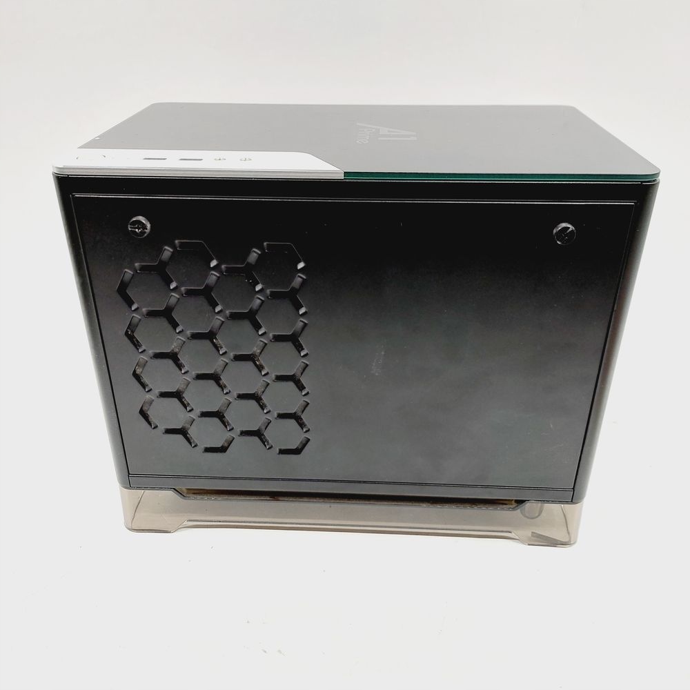 Wbudowane złącza USB 3.0 – Szybki dostęp do portów