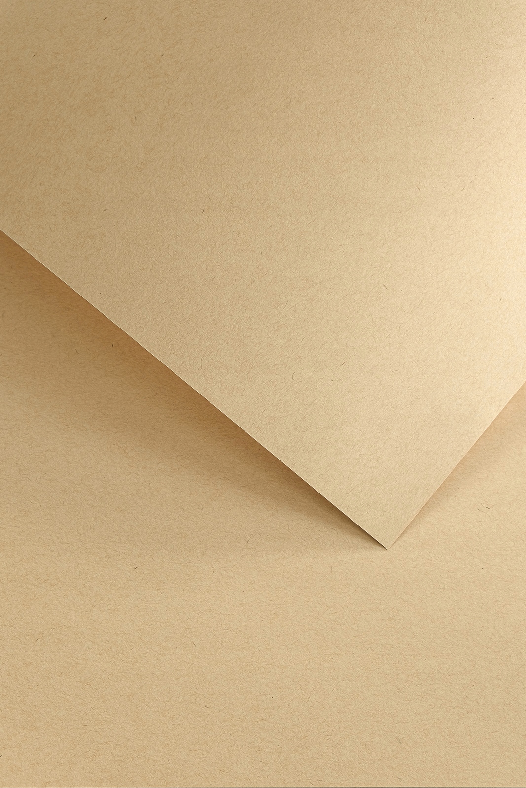 Gładka faktura i matowe wykończenie – Cechy papieru GALERIA PAPIERU