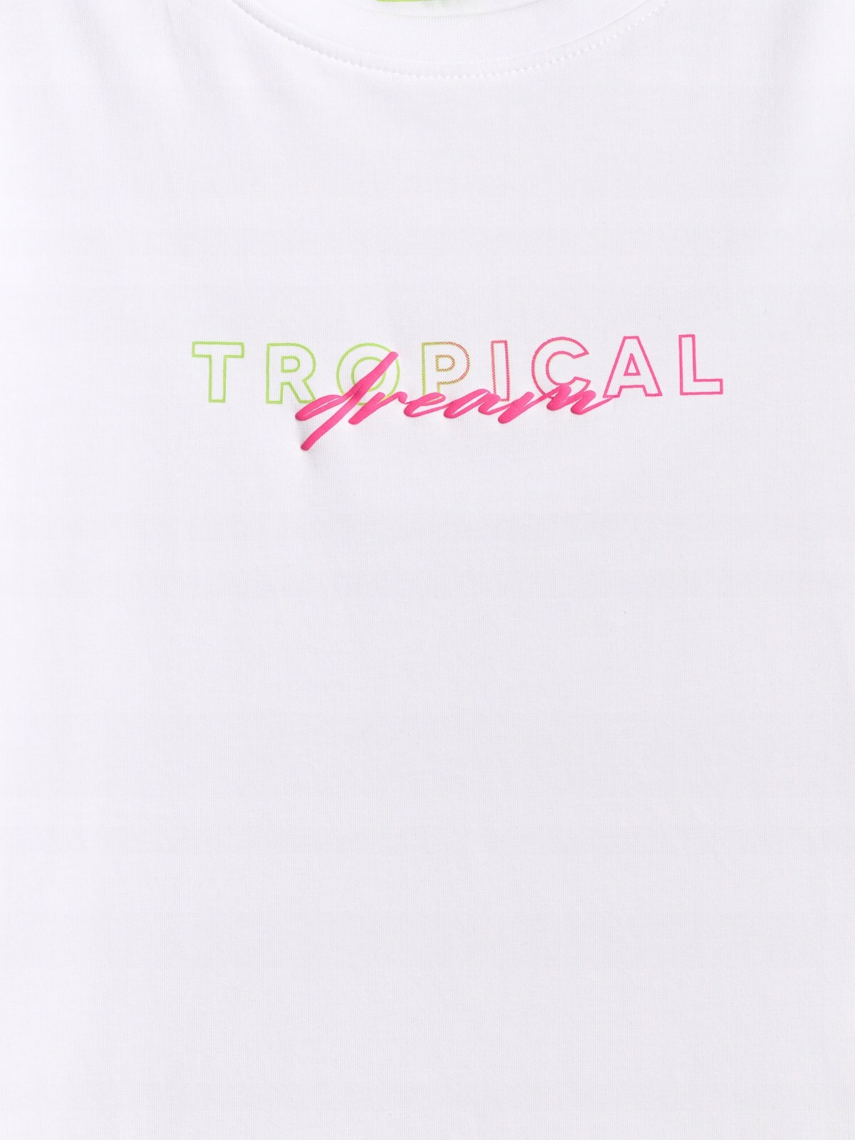 Stylowy nadruk „Tropical Dream” – letni akcent