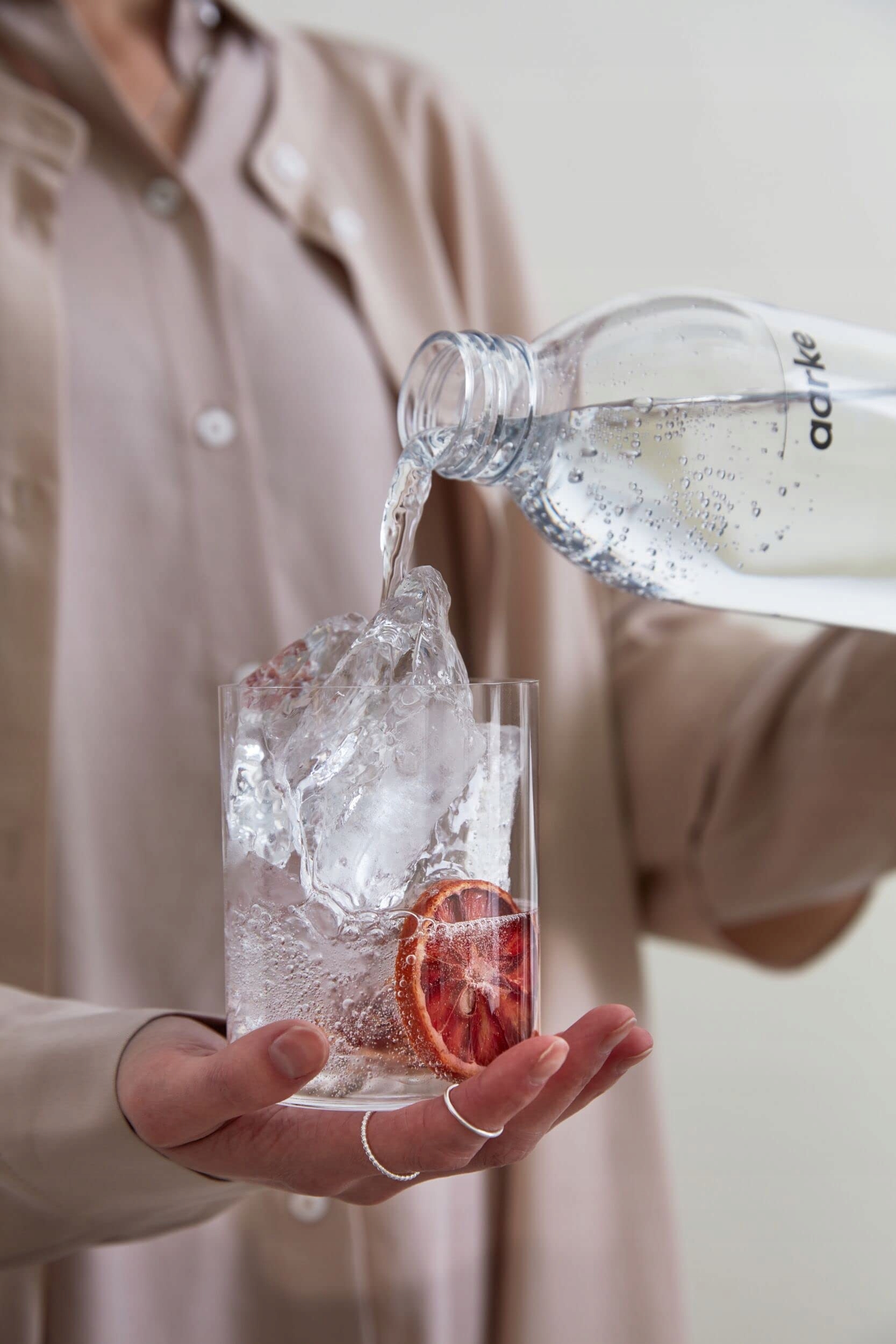 Saturator do wody gazowanej Aarke Carbonator 3 – Elegancja i funkcjonalność w Twoim domu