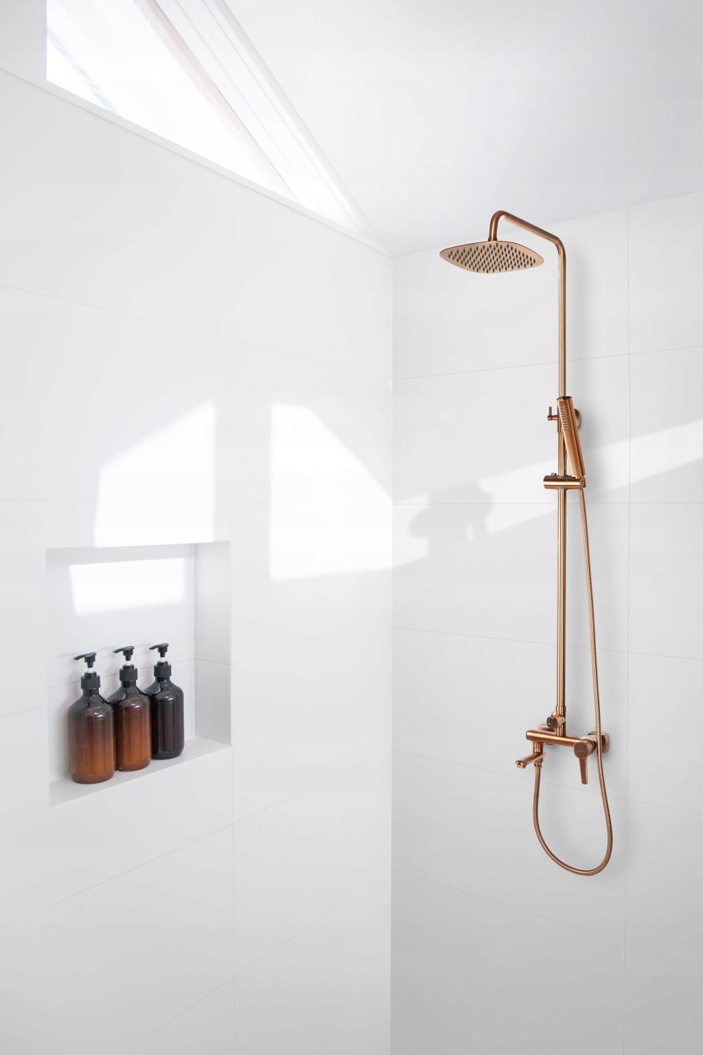 Designerska deszczownica w kolorze miedzi