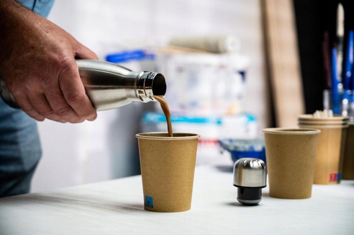 Kubek w zestawie – Praktyczność w jednym produkcie