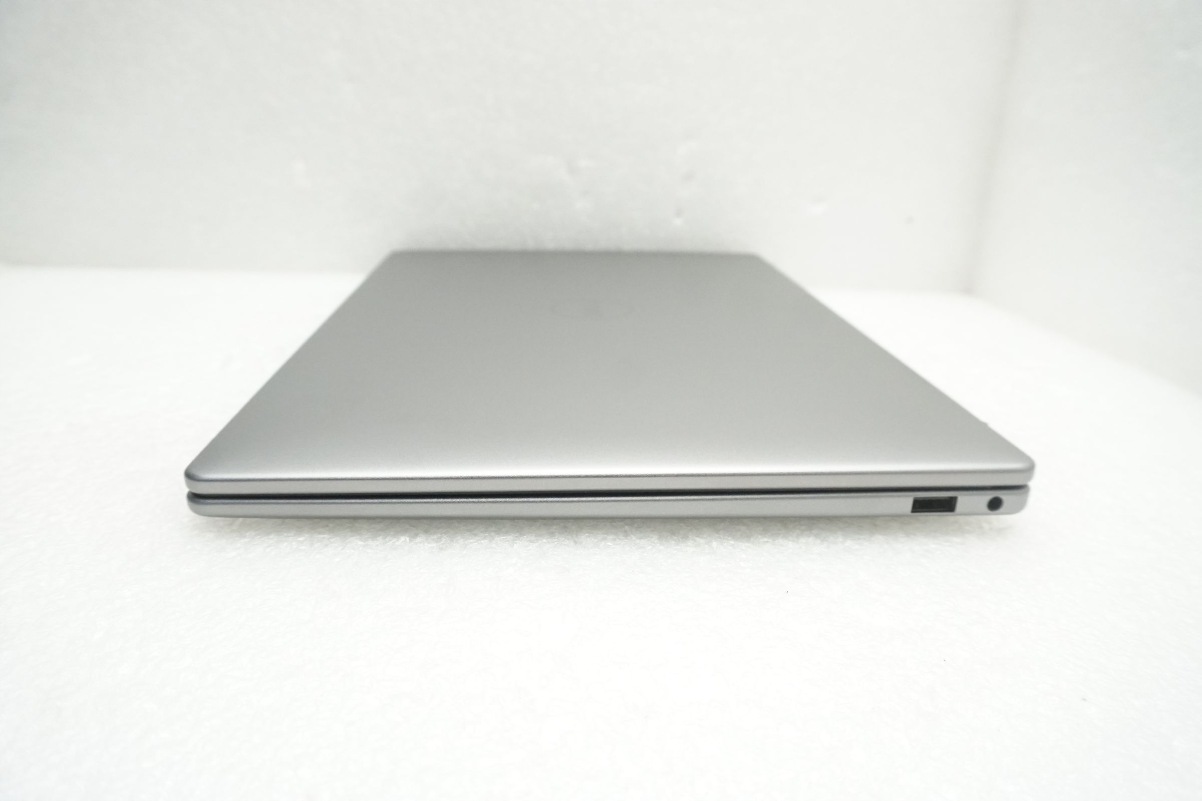 Szybki dysk SSD o pojemności 512 GB