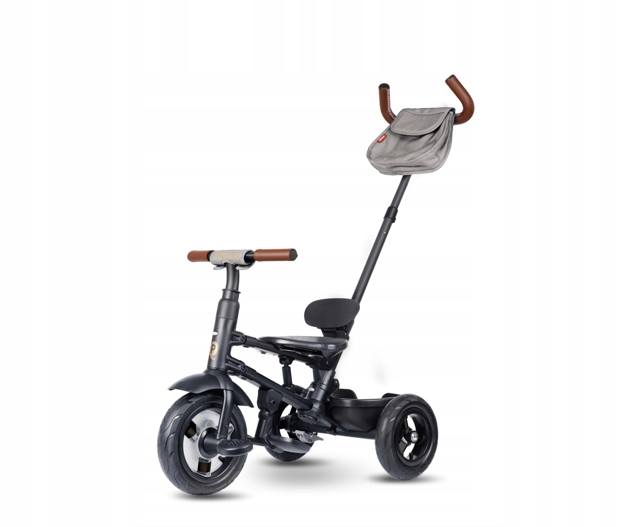 Funkcje bezpieczeństwa: pięciopunktowe pasy i barierka