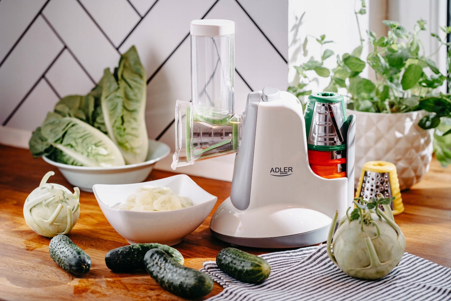 Bezpieczne użytkowanie – antypoślizgowe nóżki i materiały przyjazne dla żywności