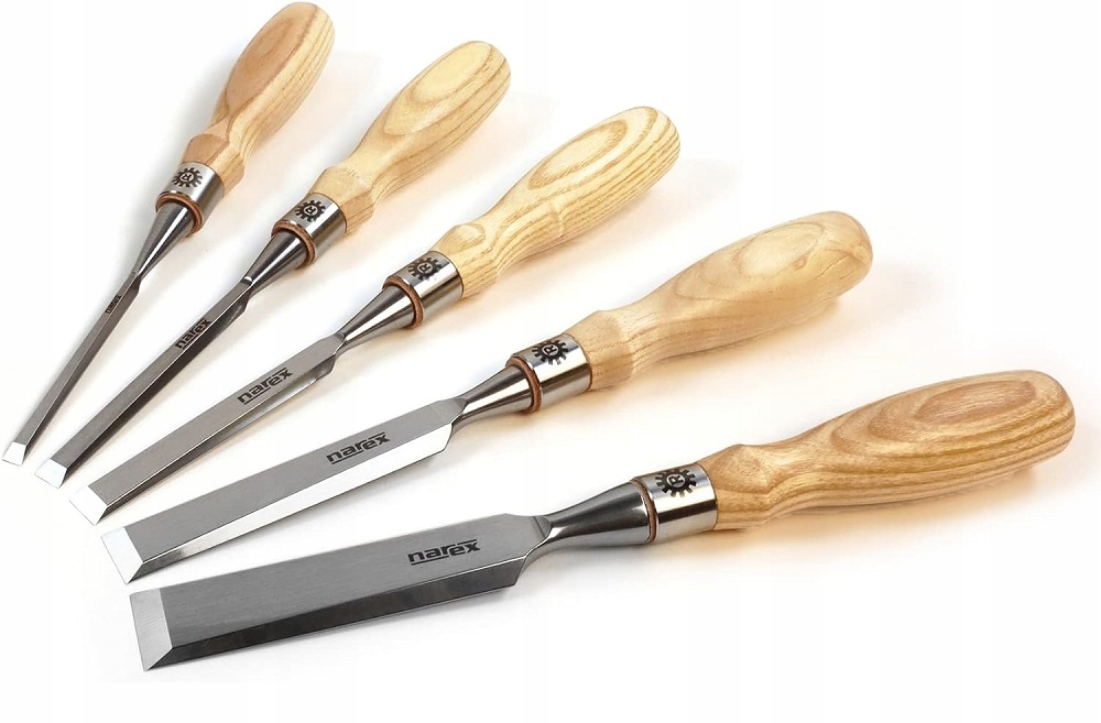 Wytrzymałe okucia ze stali nierdzewnej i skórzana podkładka