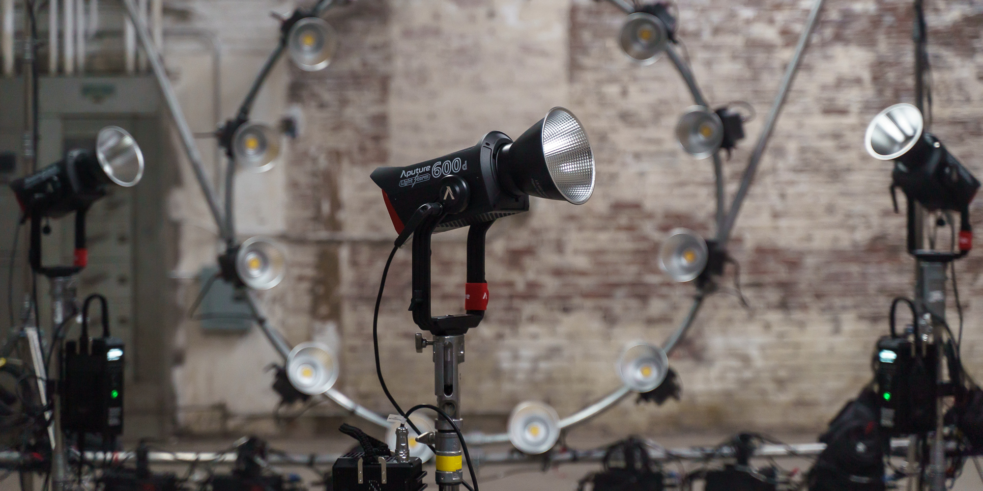 Lampa LED Aputure Light Storm LS 600d - V-mount - Optymalne natężenie światła