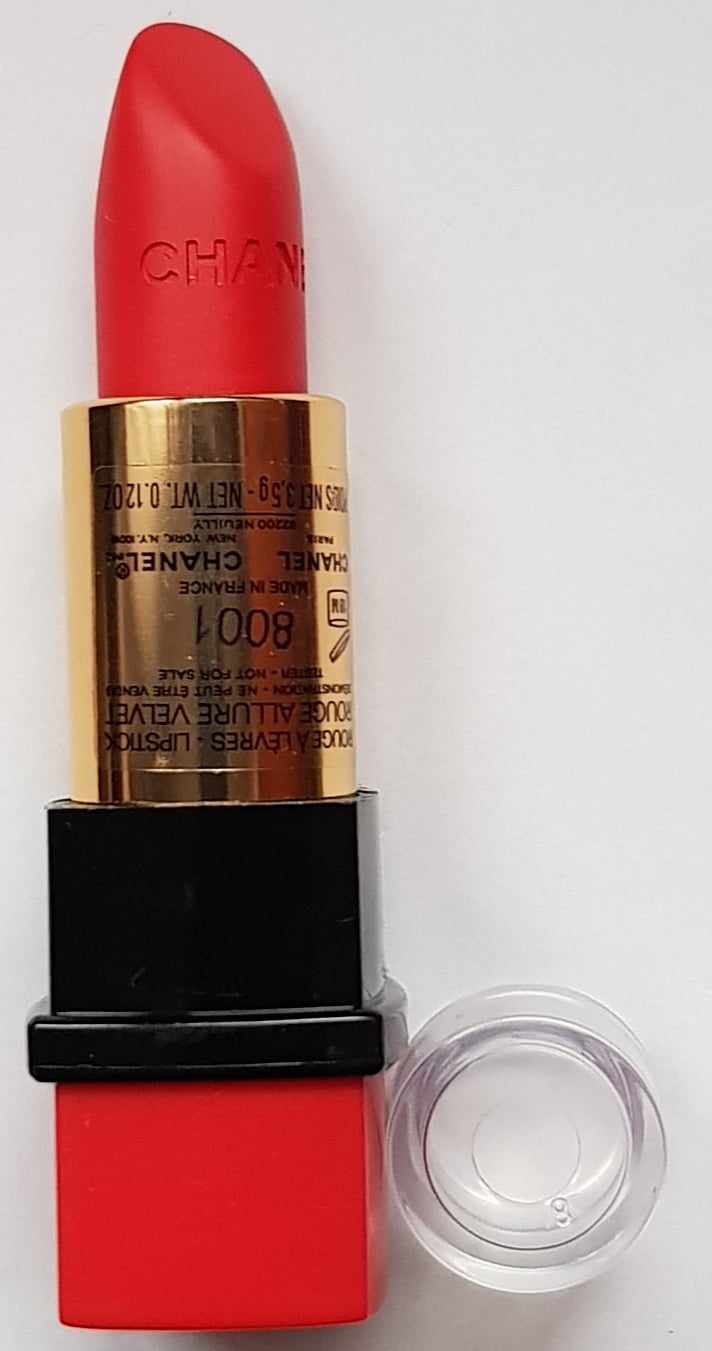 Aplikacja pomadki – jak uzyskać idealny wygląd