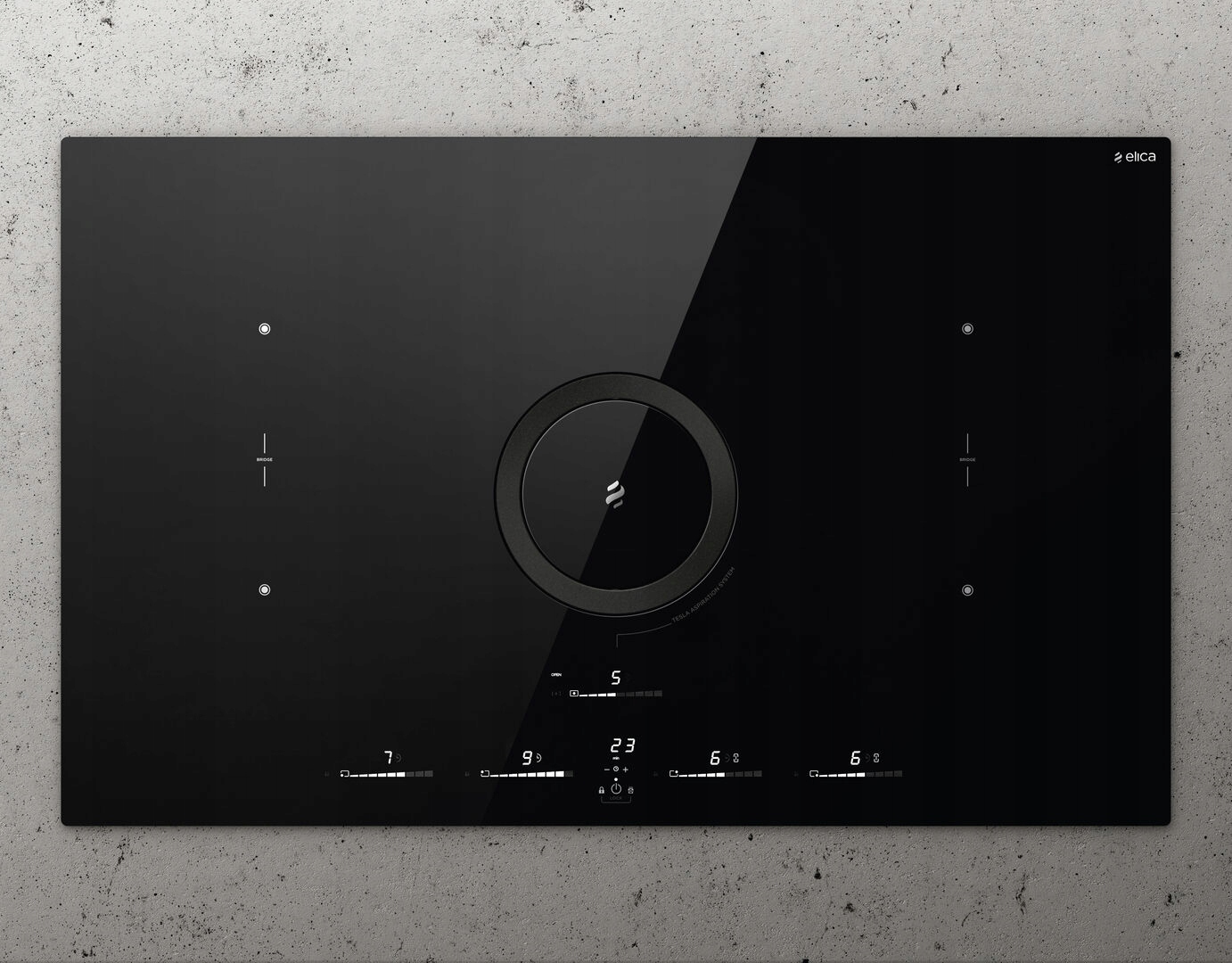 Eleganckie hartowane szkło i łatwość czyszczenia