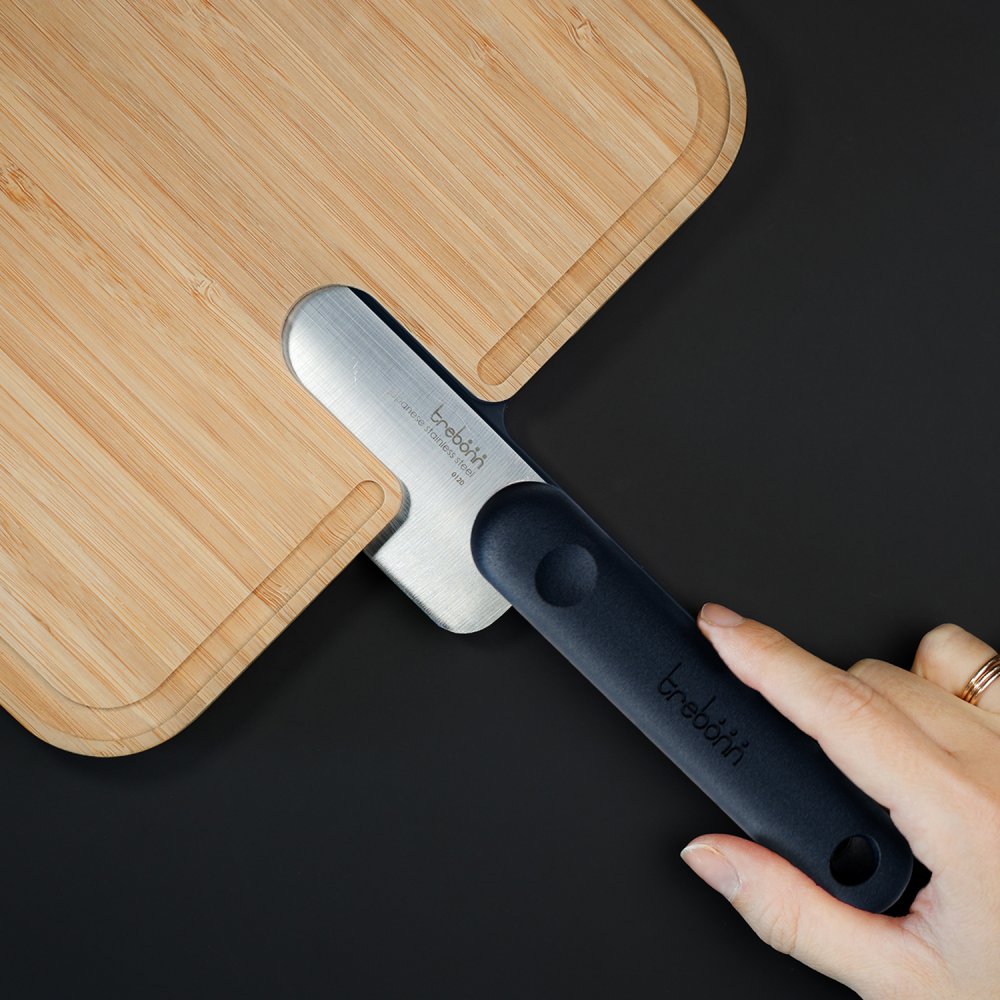 Ergonomiczny uchwyt z gumy – Komfort podczas krojenia