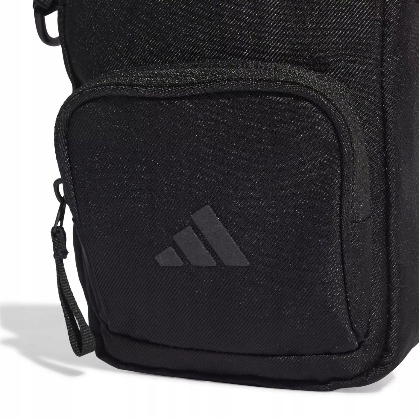 Pojemność 1 litra – idealna na codzienne akcesoria