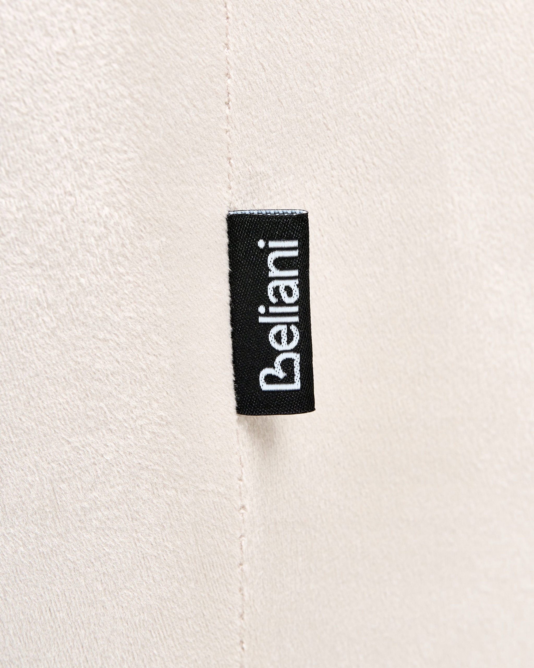 Wskazówki dotyczące pielęgnacji welurowego obicia