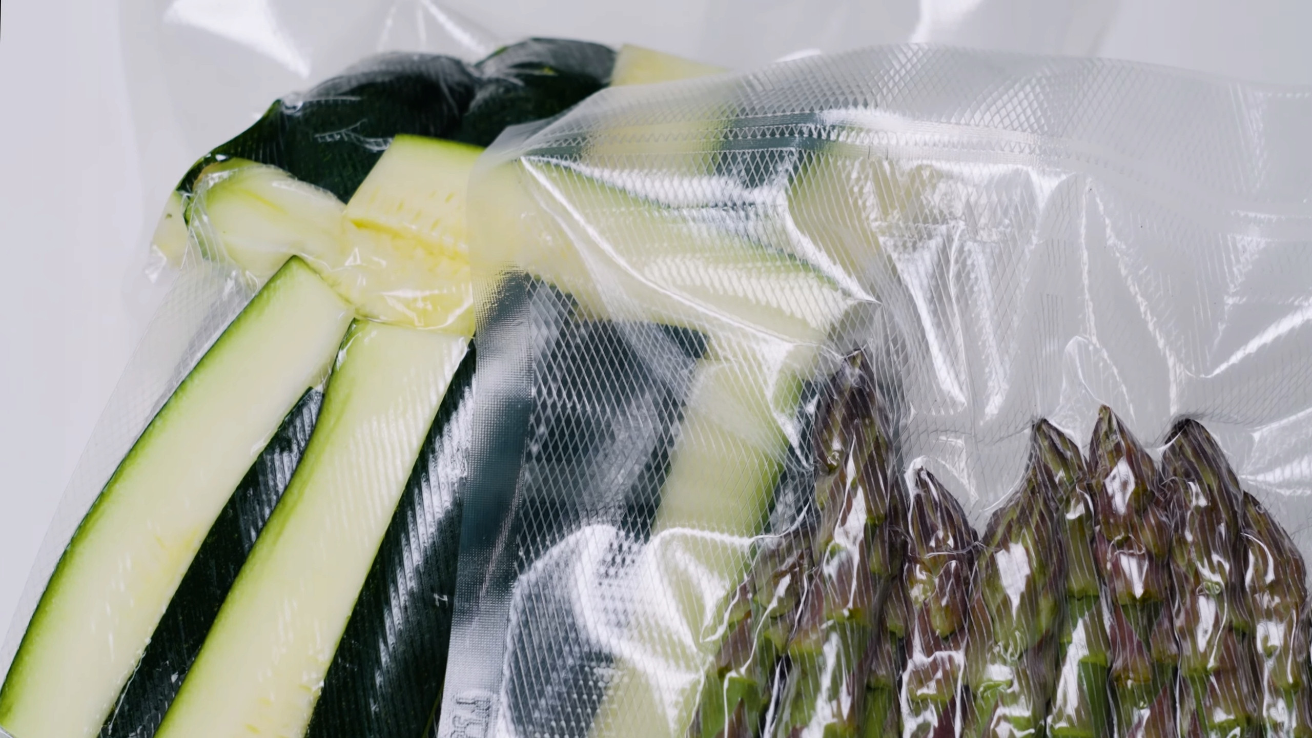 Wszechstronność zastosowania – Gotowanie Sous Vide i użycie w mikrofalówce