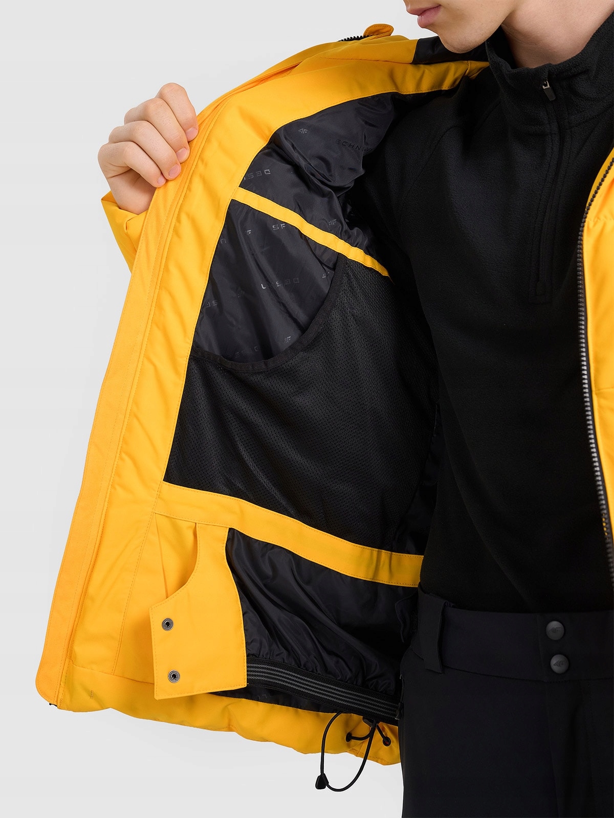 Zintegrowany pas śnieżny – zatrzymaj śnieg na zewnątrz