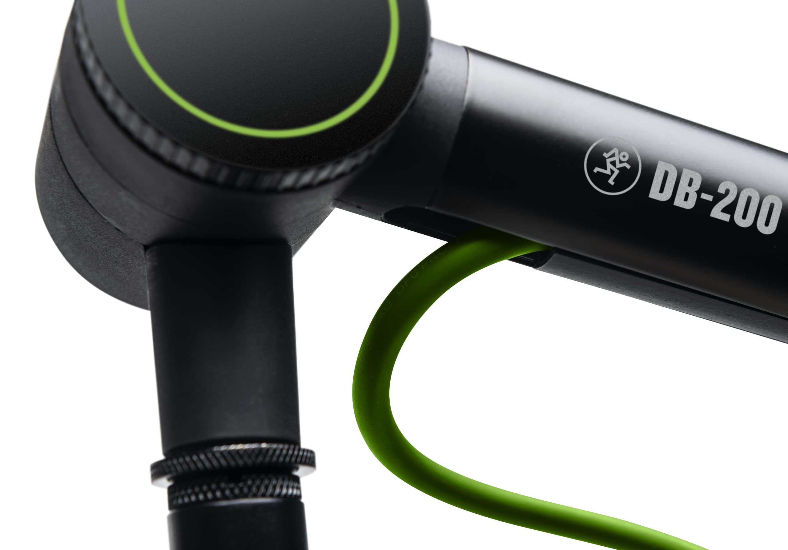 Utrzymanie porządku dzięki dedykowanemu wycięciu na kabel