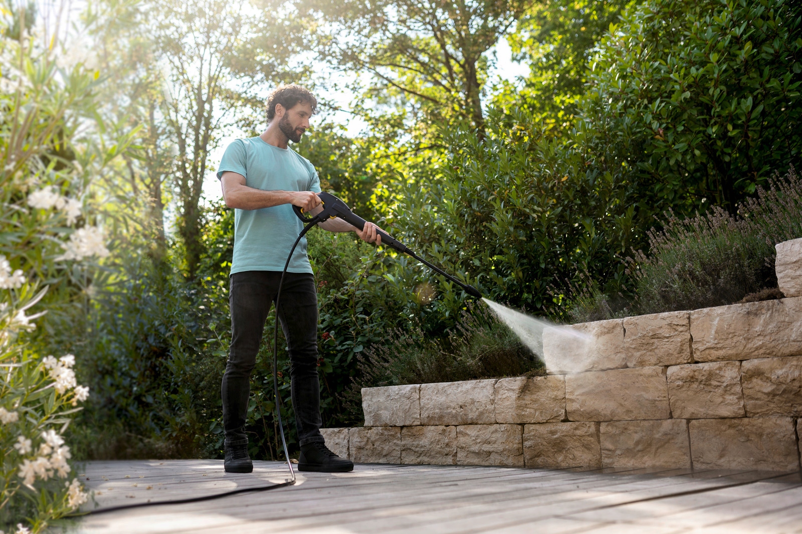 Wydajność tłoczenia 600 l/h – Szybkie i efektywne czyszczenie dużych powierzchni