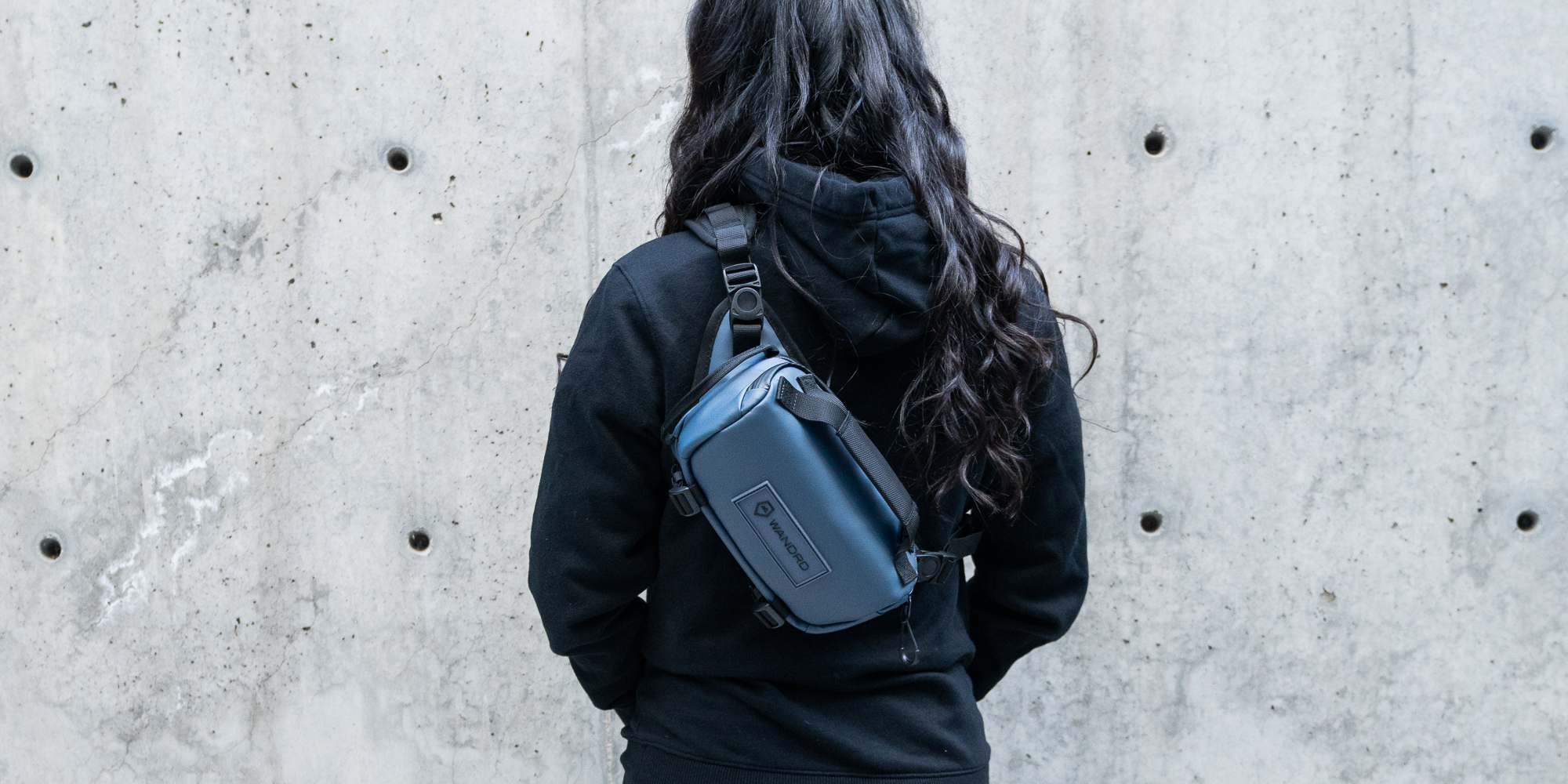 Torba fotograficzna Wandrd Rogue Sling 3 l - granatowa