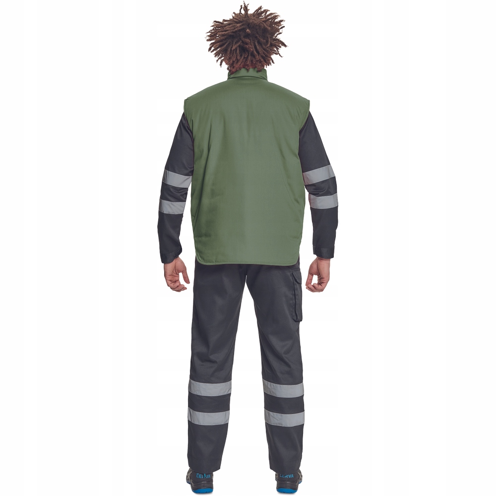 Funkcjonalność i komfort - przedłużany tył i wysoki kołnierz