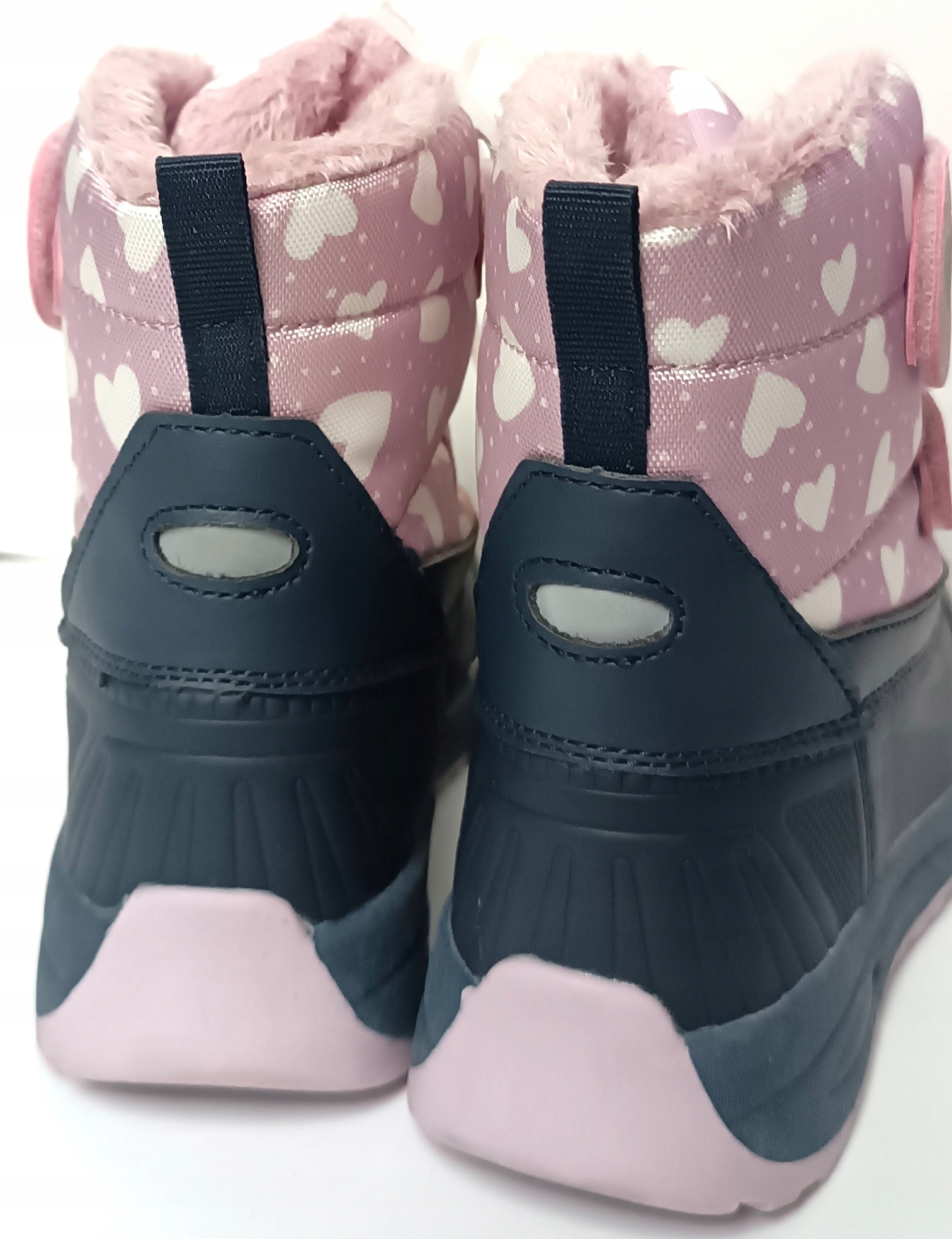 Antypoślizgowa podeszwa z TPR – Bezpieczeństwo na śliskich nawierzchniach