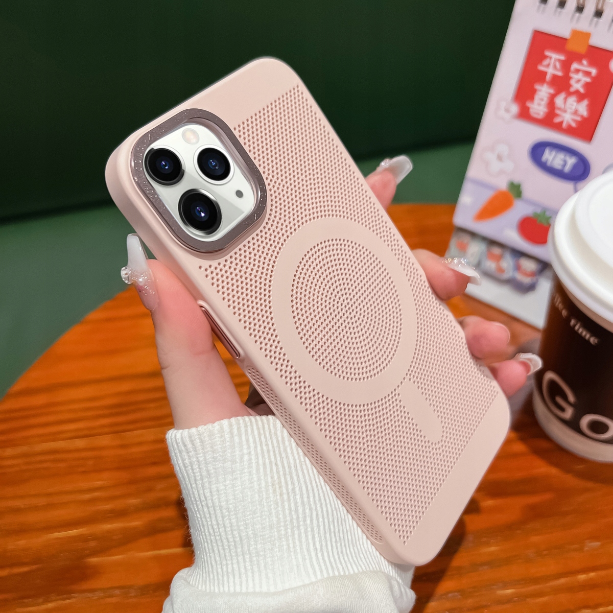 Precyzyjne dopasowanie – Idealne wycięcia na porty i przyciski