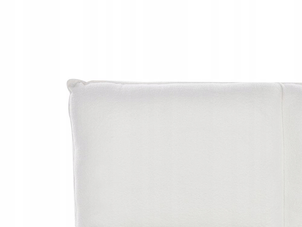 Grubo wyściełany zagłówek dla maksymalnego komfortu