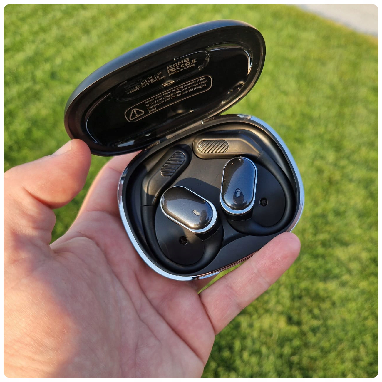 Kompatybilność Bluetooth 5.4 – Łatwe połączenie z różnymi urządzeniami