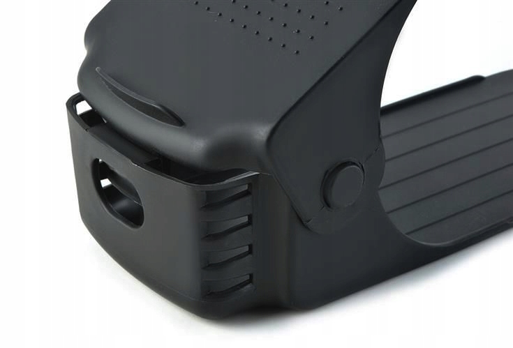 Regulowana szerokość – Dostosuj organizer do różnych rozmiarów butów