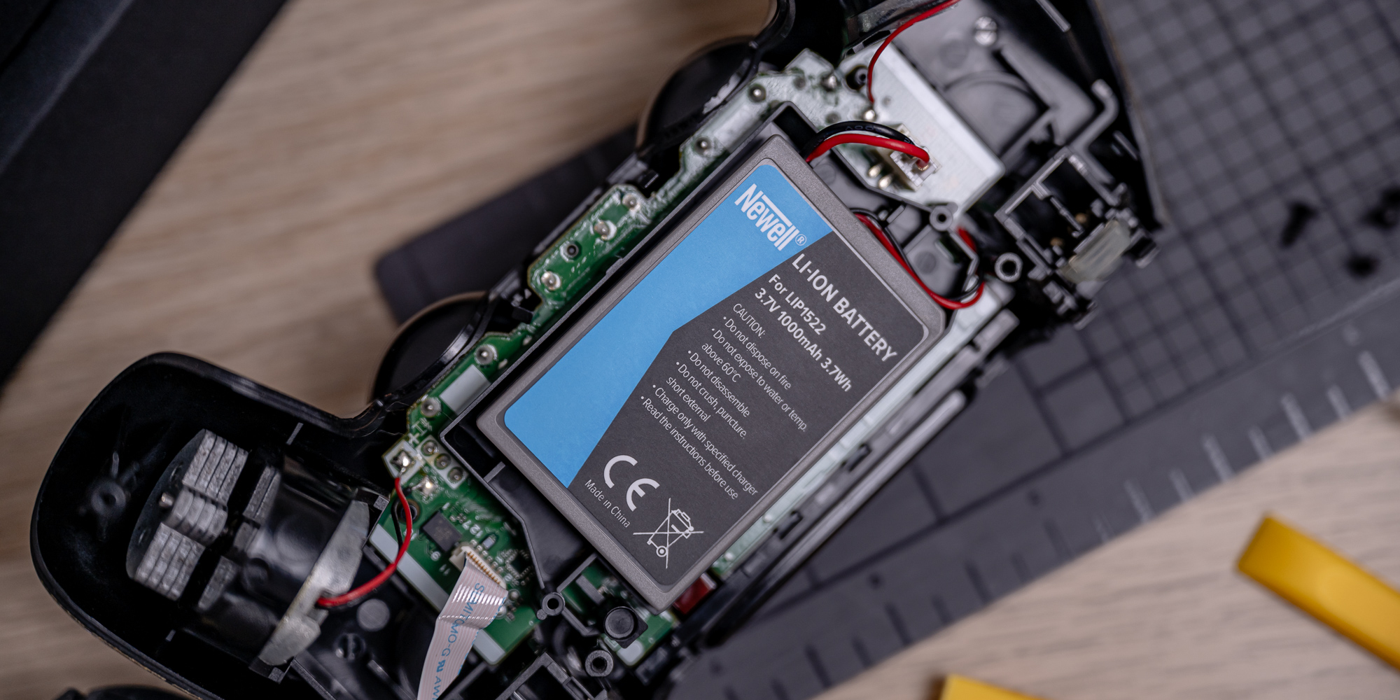 Akumulator Newell zamiennik LIP1522 do kontrolera DualShock 4 Sony PlayStation 4