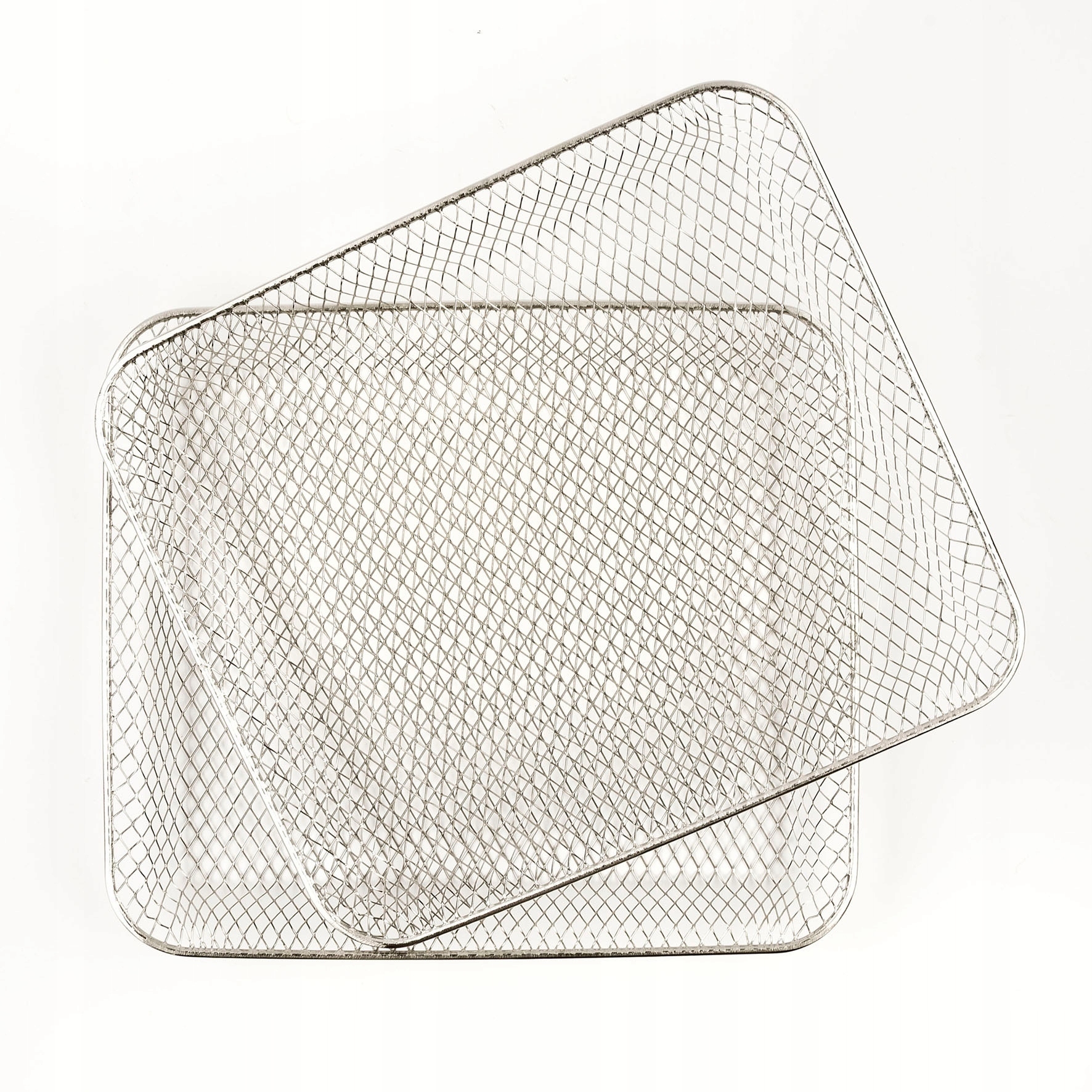 Wysokiej jakości akcesoria – grill i stalowe kosze do smażenia