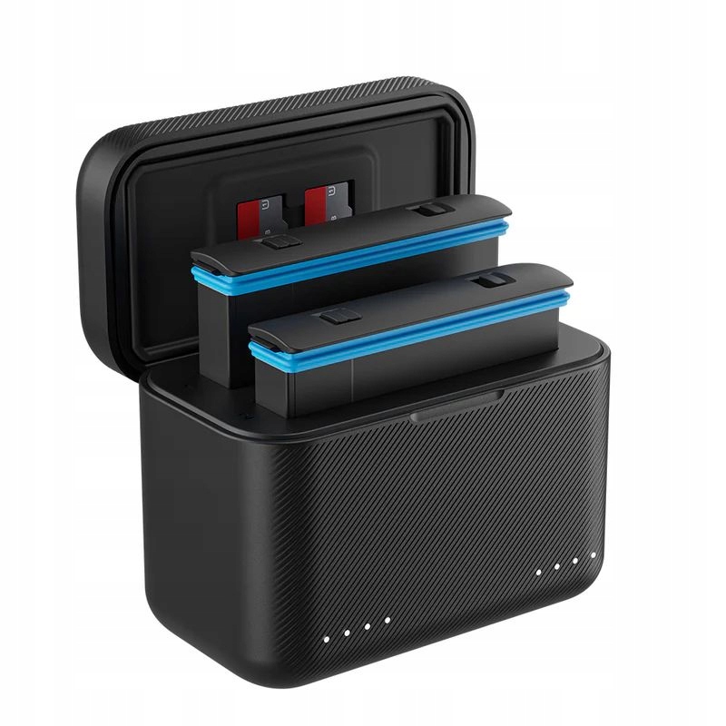 Kompaktowa konstrukcja z silikonową przegródką na karty MicroSD