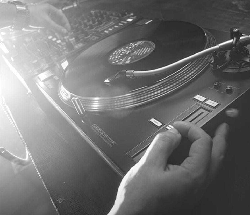 Wytrzymała konstrukcja i doskonała izolacja dźwięku