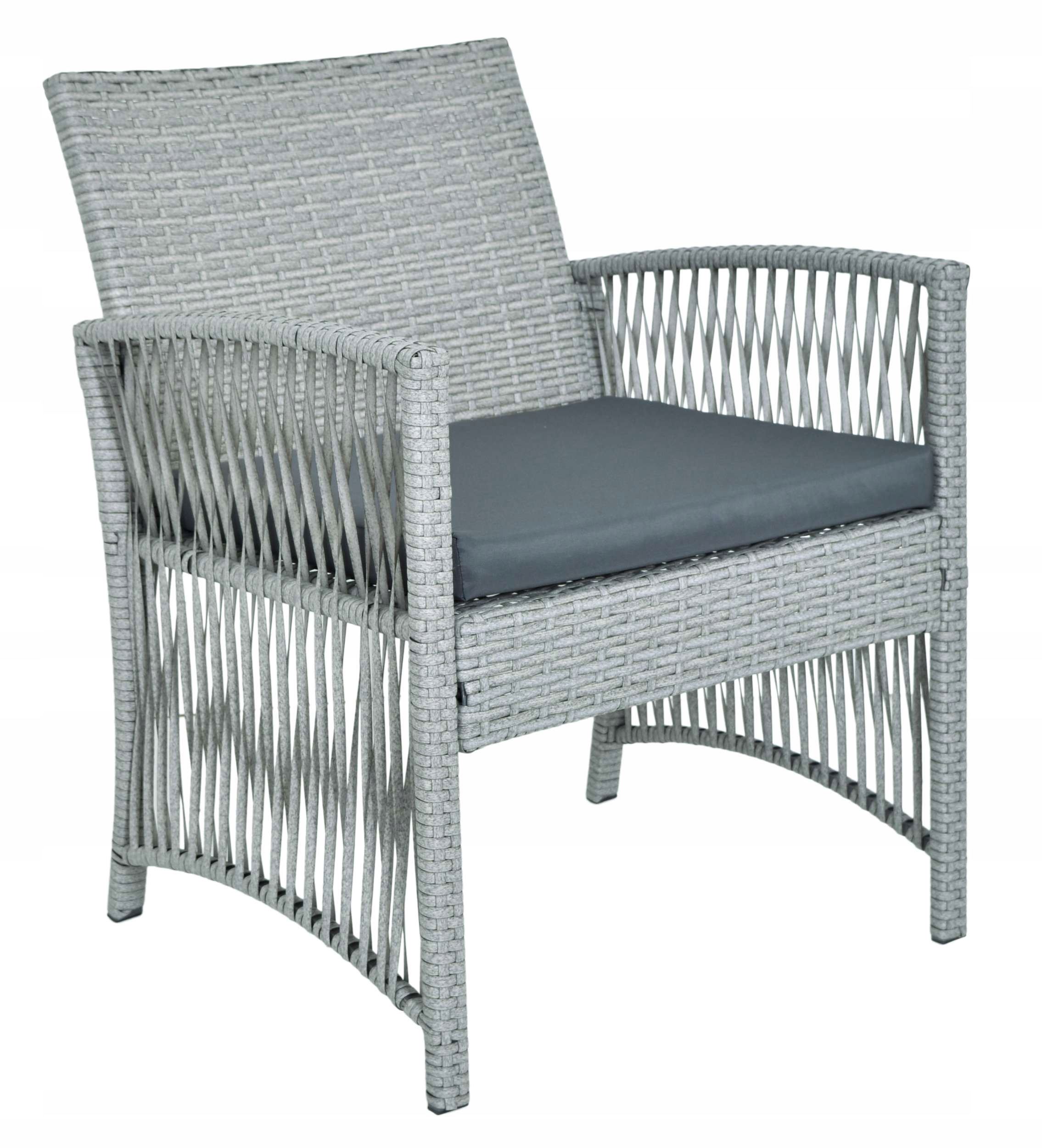 Komfortowe poduszki i funkcjonalny stolik