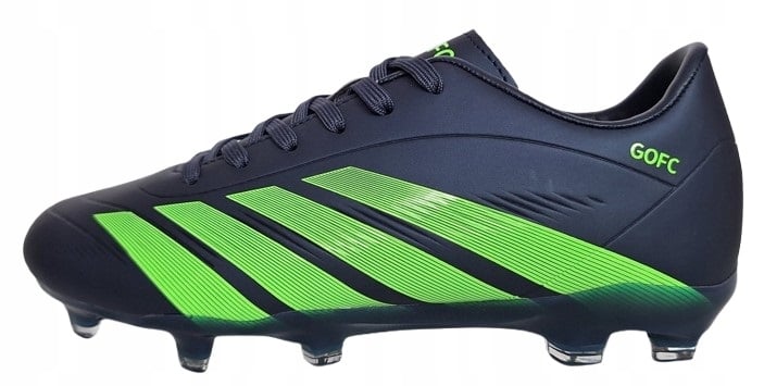 Wygodna wkładka i syntetyczna cholewka