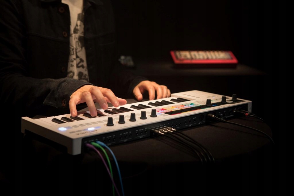 Intuicyjny arpeggiator i funkcje nagrywania – Inspiracja w każdym dźwięku