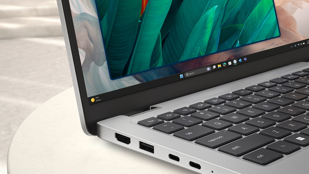 Wbudowany czytnik linii papilarnych i podświetlana klawiatura