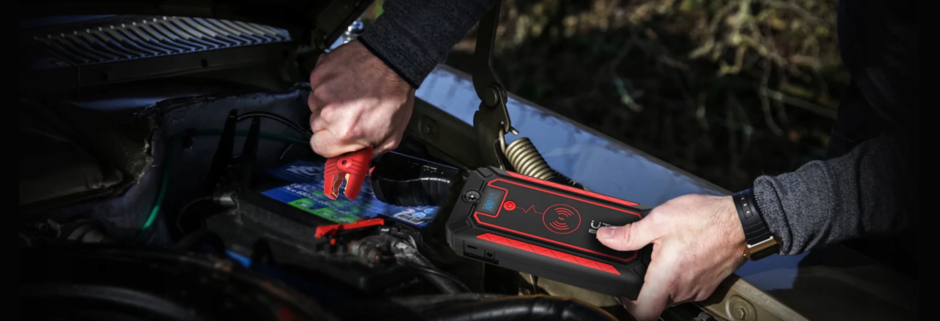 Potężne możliwości rozruchowe – 2500A i 59.2Wh