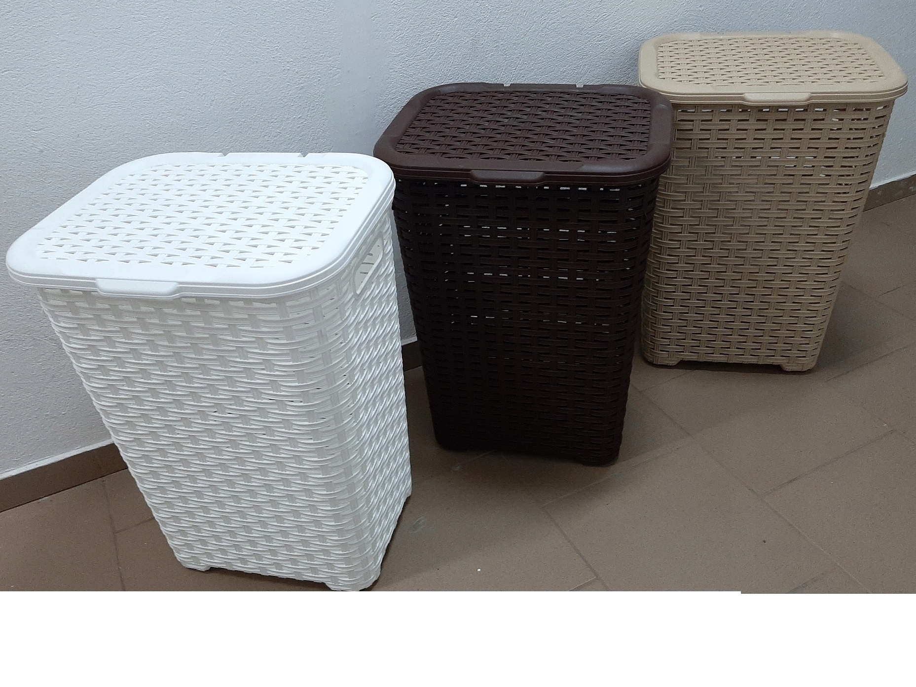 Kosz na bieliznę Rattan 45l-beżowy – Elegancja i funkcjonalność w Twoim domu
