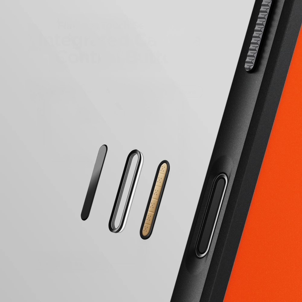 Precyzyjne wycięcia na porty i przyciski