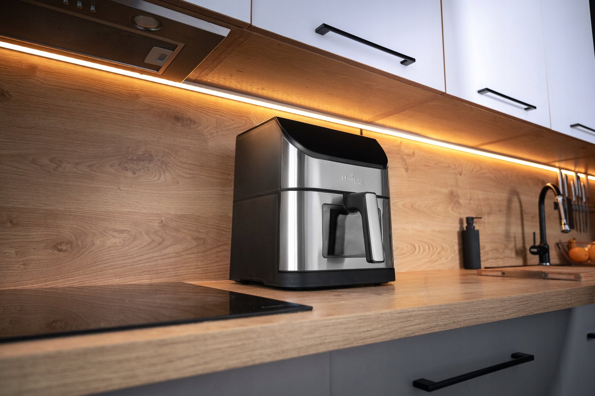 FRYTKOWNICA BEZTŁUSZCZOWA FRYTOWNICA AIRFRYER DUŻA MISA PROGRAMÓW 1800W 8L Marka Lehmann