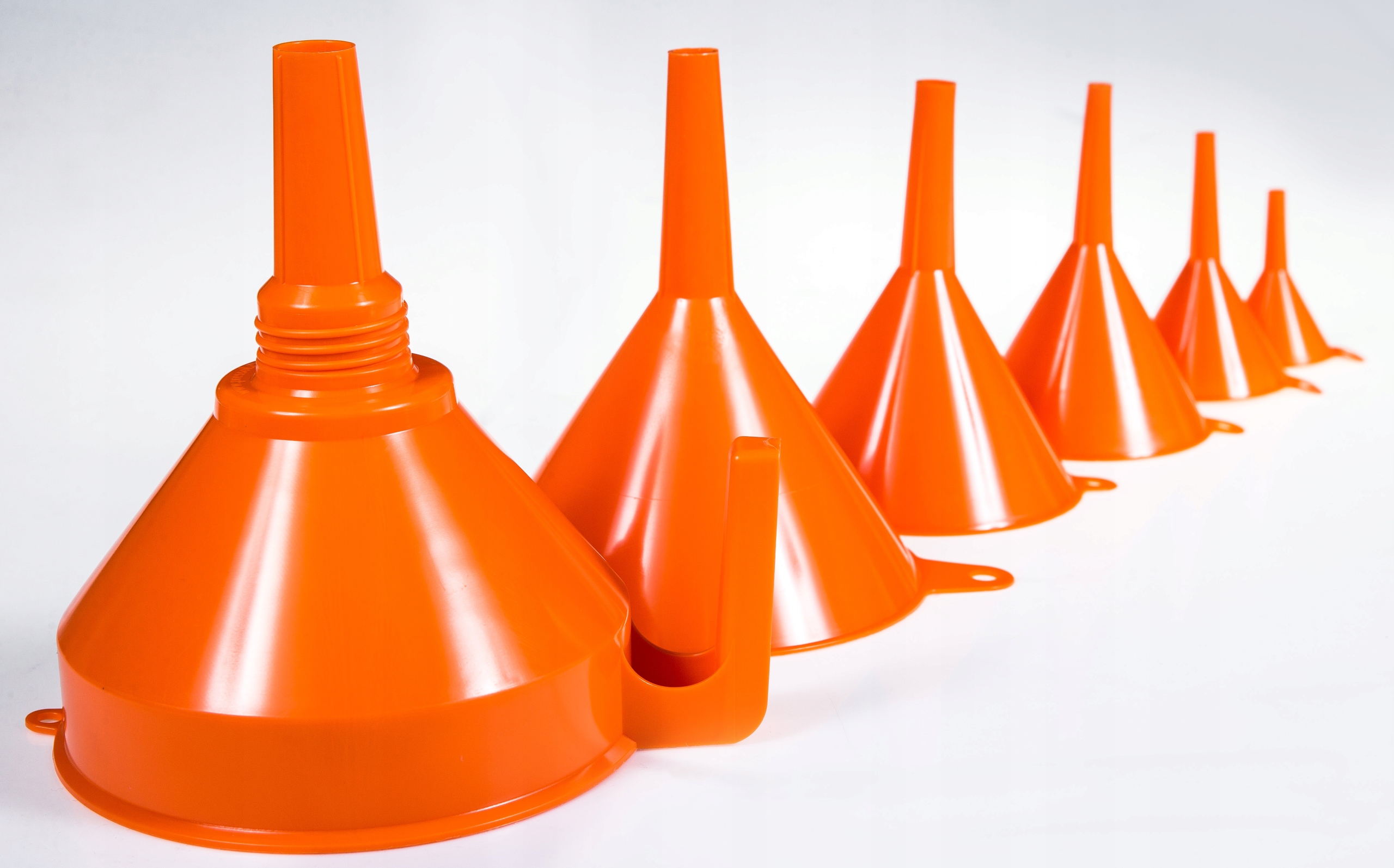 Komplet lejków uniwersalnych HDPE 50-75-100-120-150-160 mm – Niezbędnik w każdym domu