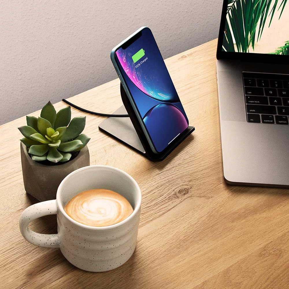 Wygodne ładowanie przez etui do 3 mm