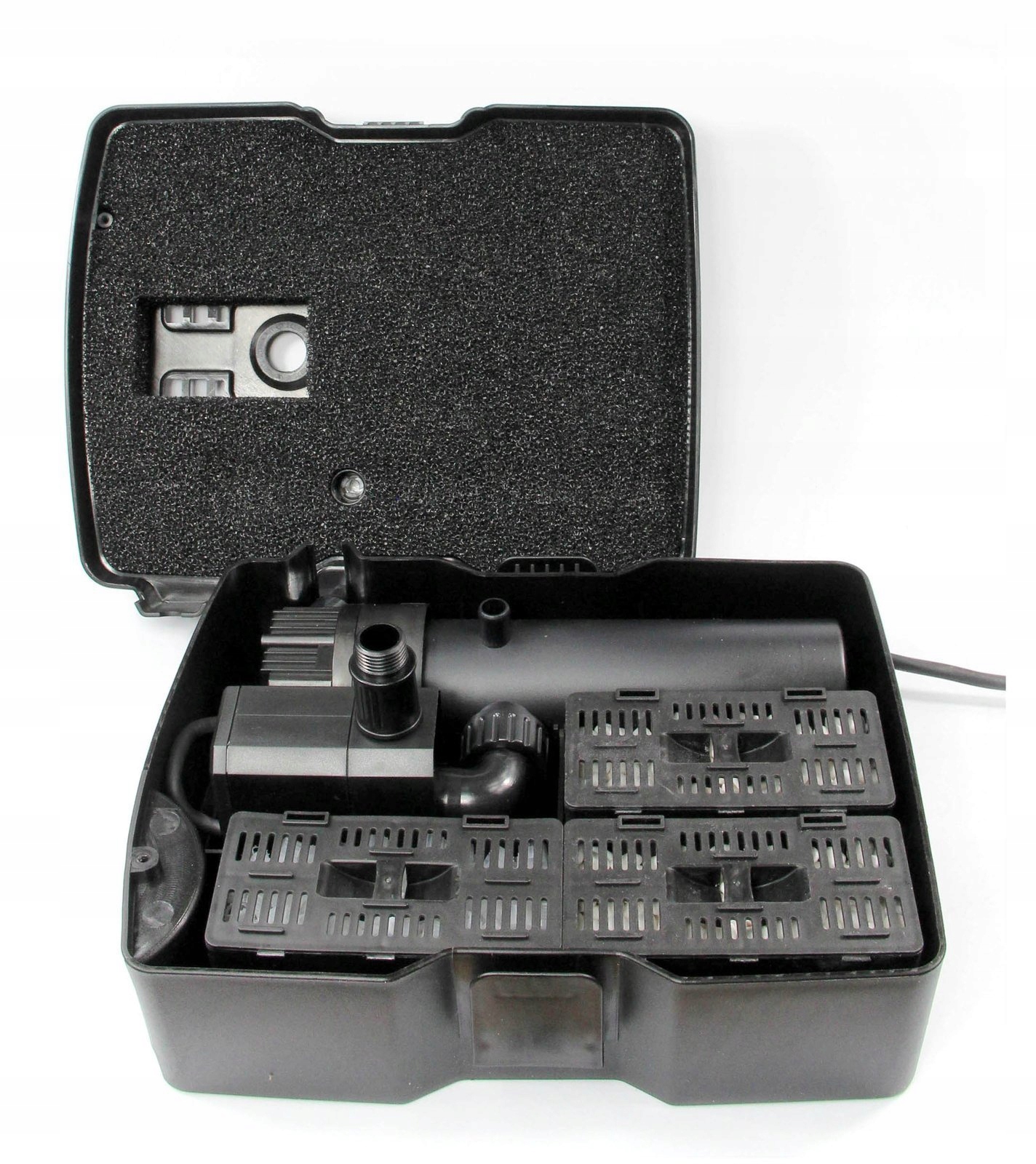 Efektywna filtracja 3w1 – mechaniczna, biologiczna i UV-C