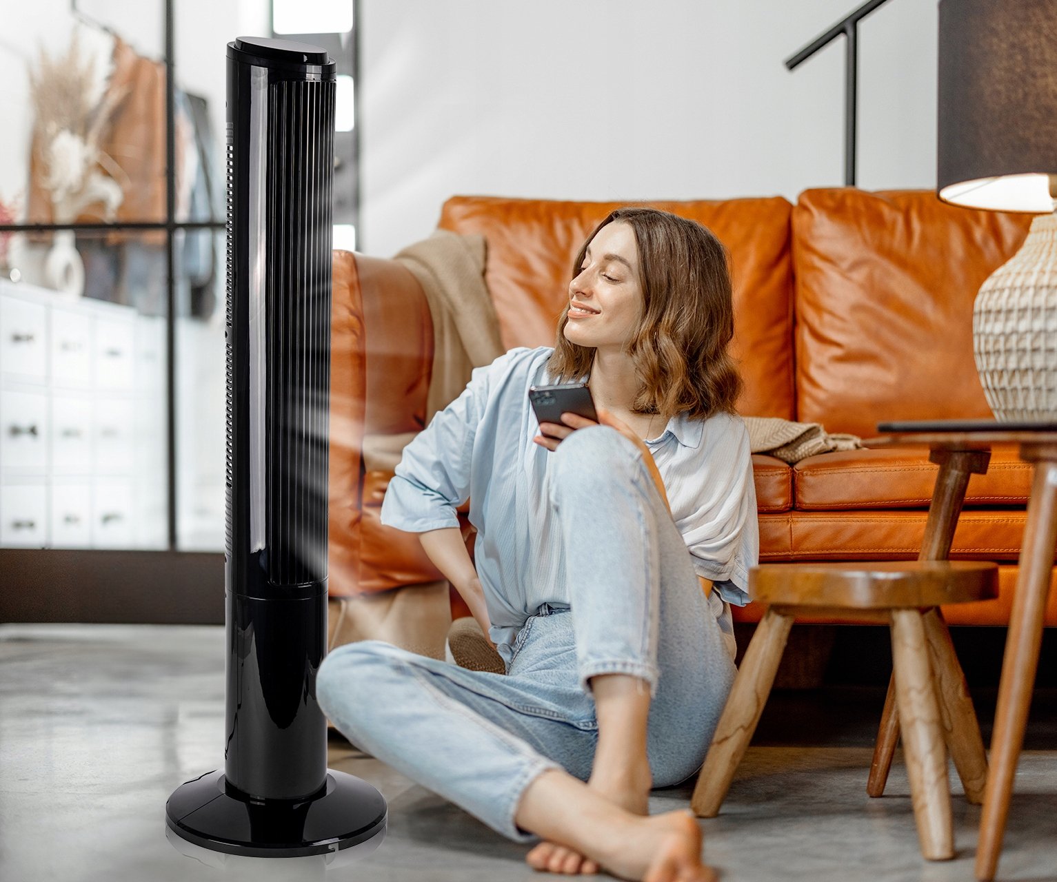 WENTYLATOR KOLUMNOWY WIATRAK PODŁOGOWY JONIZACJA Cechy dodatkowe energooszczędne obrotowa głowica osłona zabezpieczająca uchwyt do przenoszenia wyświetlacz zabezpieczenie przed przegrzaniem inna