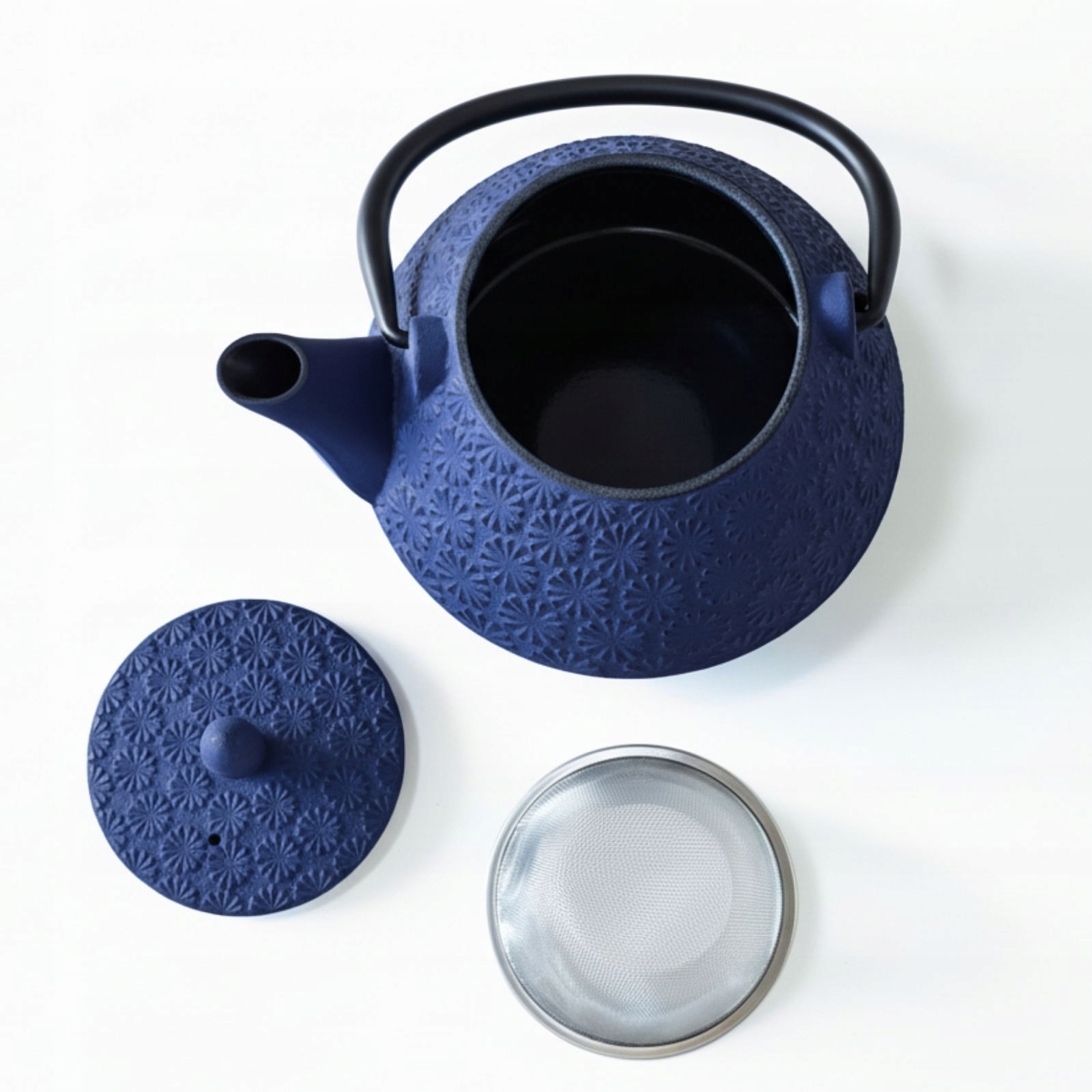 Wygodne sitko – łatwe oddzielanie liści herbaty